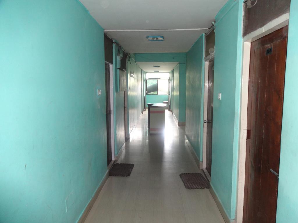 Ajatsatru Hotel Gaya Buitenkant foto