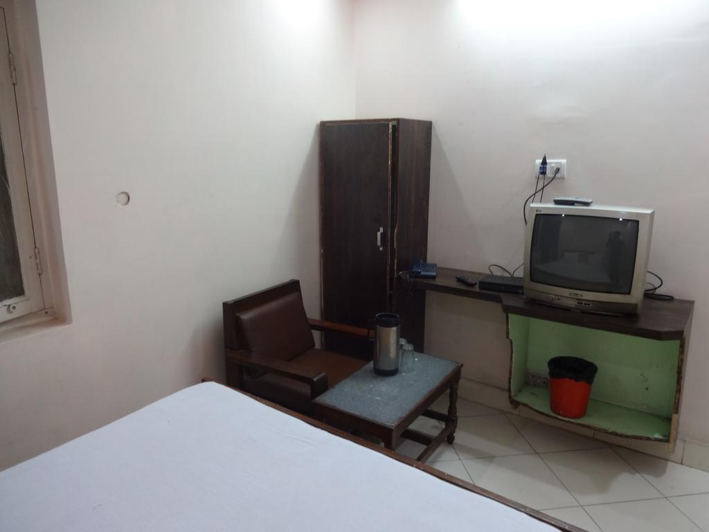 Ajatsatru Hotel Gaya Kamer foto